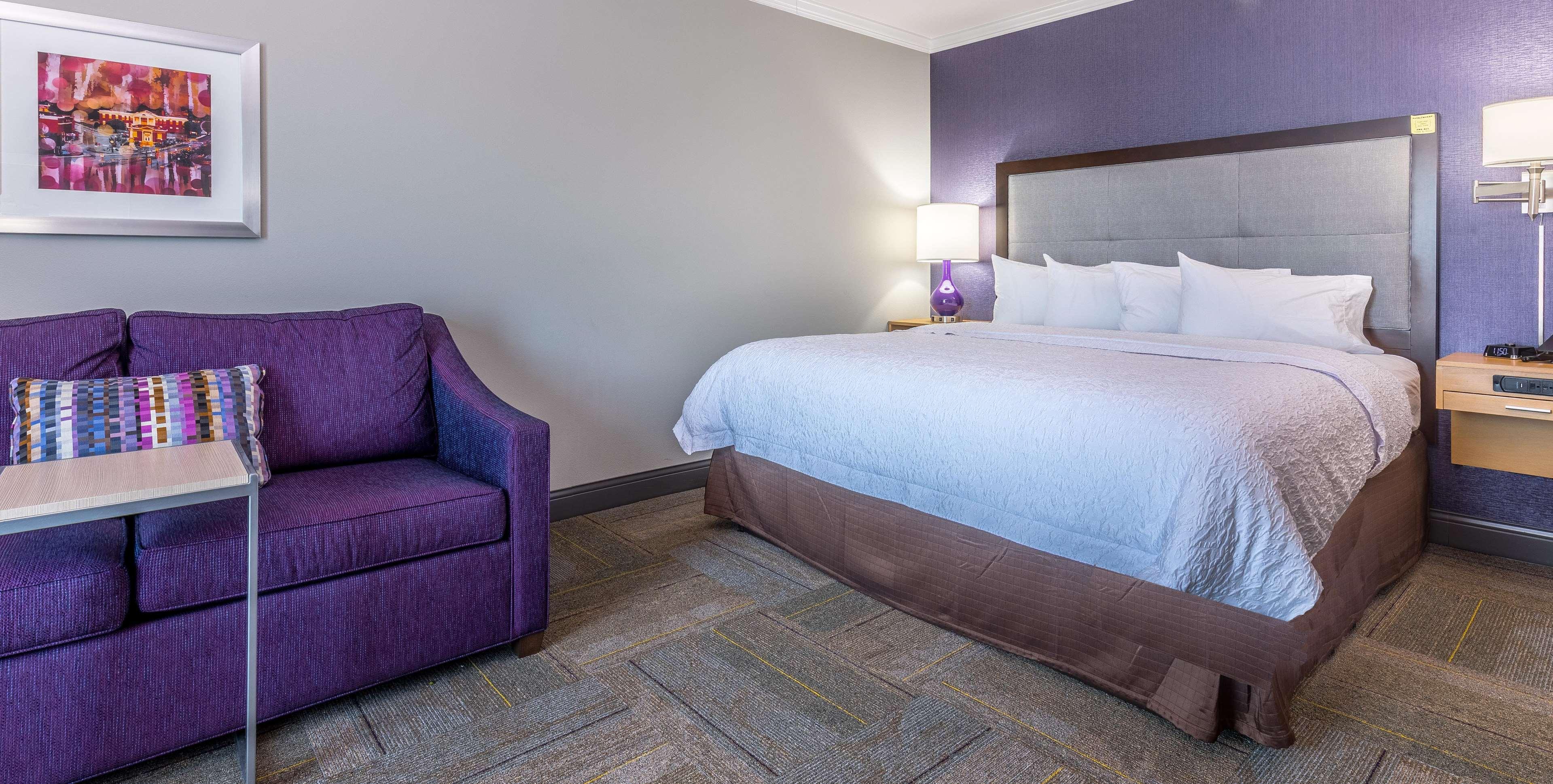Hampton Inn & Suites Dublin Exterior photo