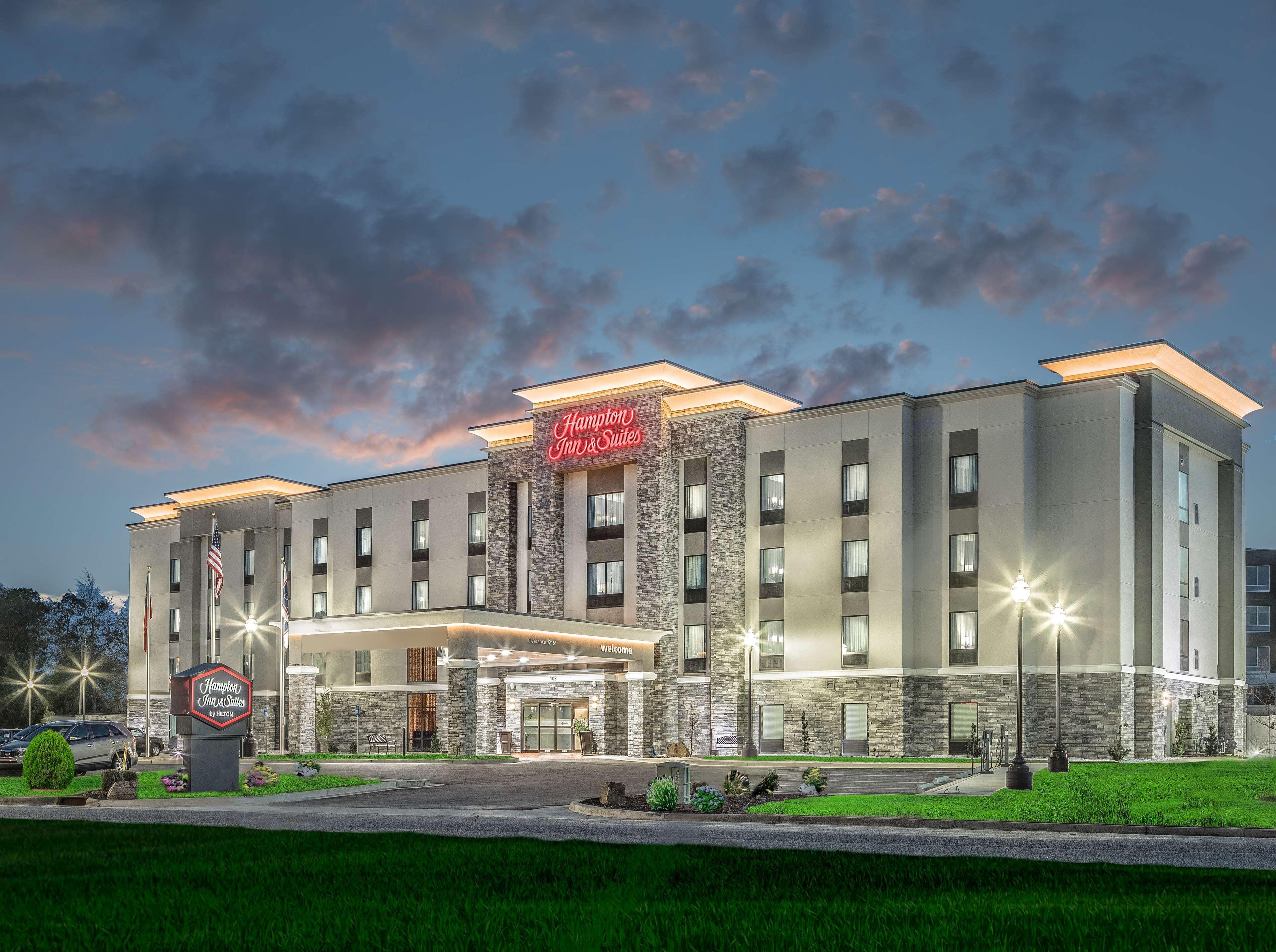 Hampton Inn & Suites Dublin Exterior photo