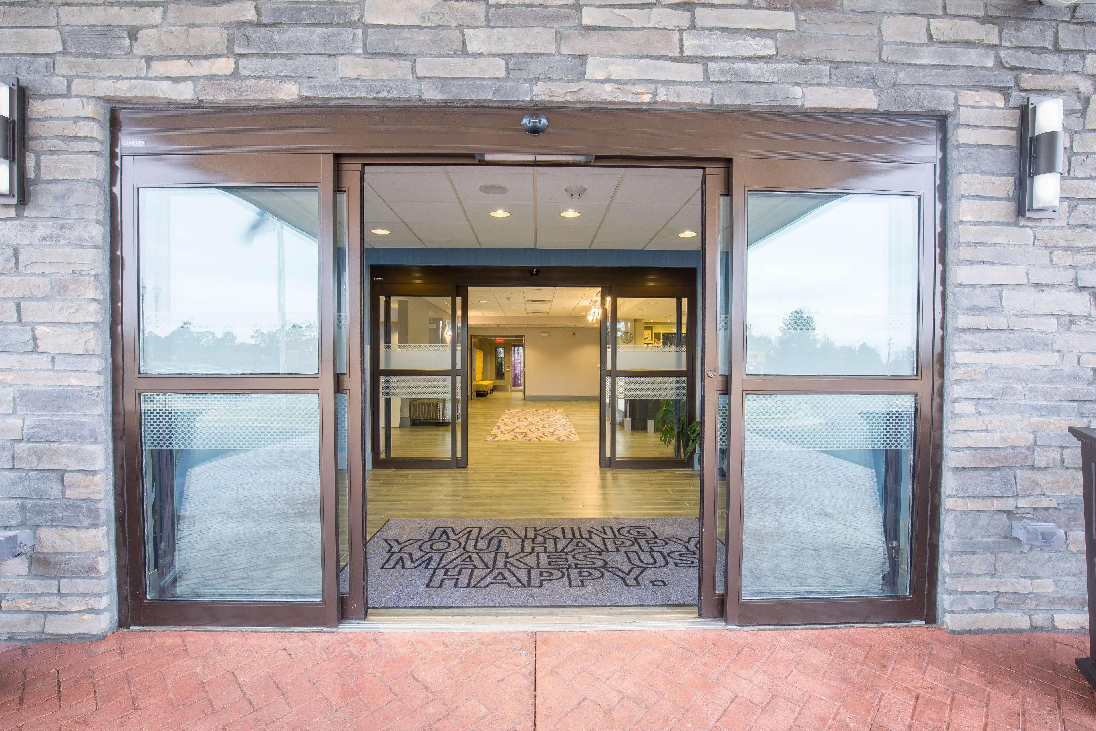 Hampton Inn & Suites Dublin Exterior photo