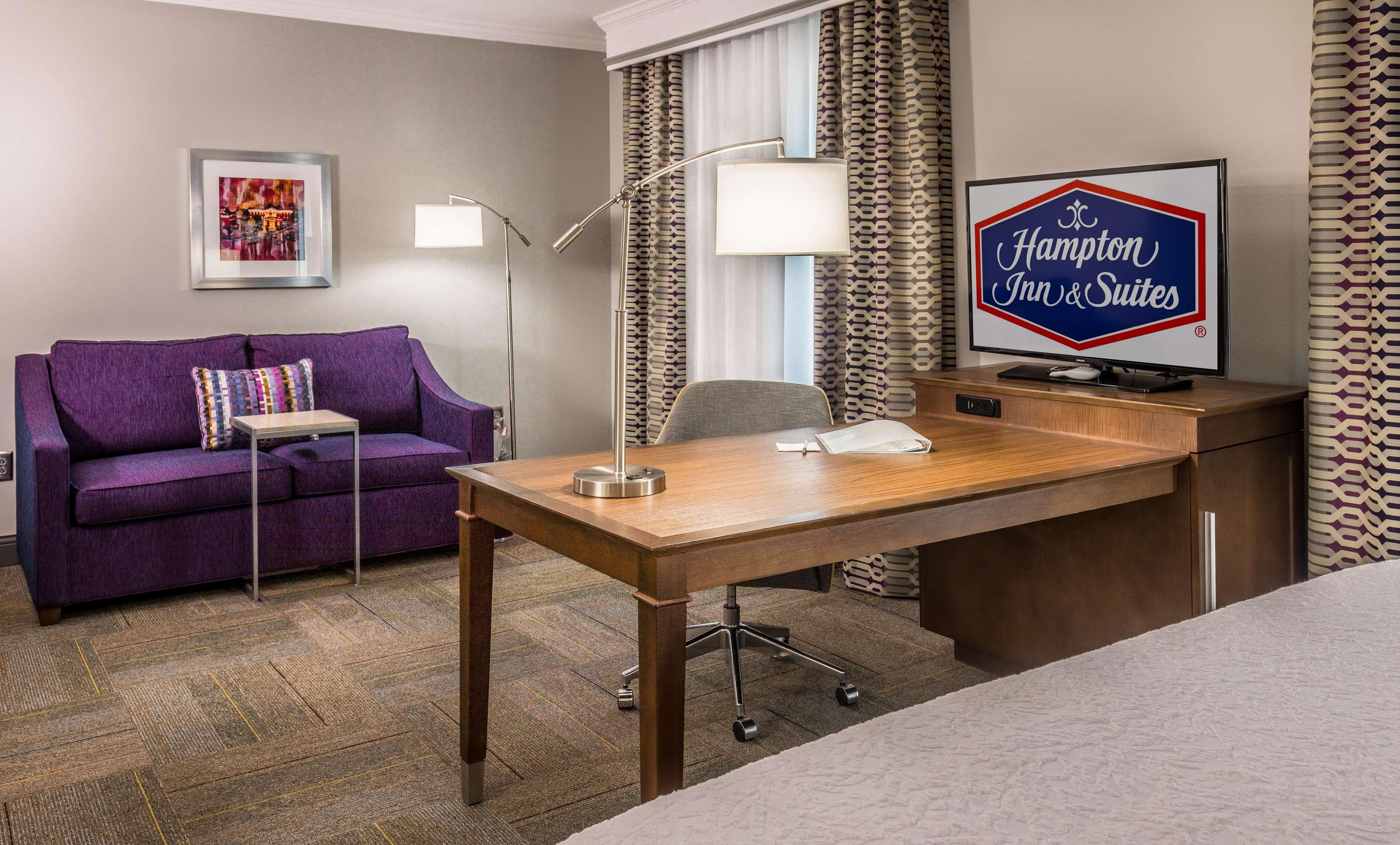 Hampton Inn & Suites Dublin Exterior photo